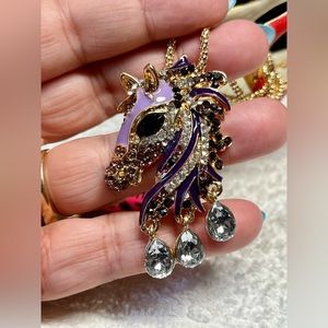 🎠 “glam horse” pendant STUNNING